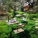 Friends And Familly Guest - Gare - Jardin - Combles Et Vous