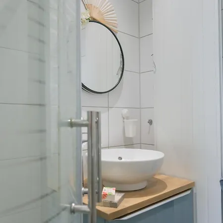 Combles Et Vous, Duplex T6 Colmar, Famille, Inclusive, Jardin&parking Vélos Colmar