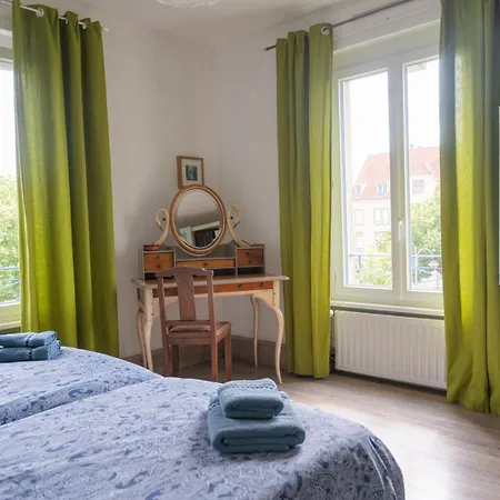 Combles Et Vous, Duplex T6 Colmar, Famille, Inclusive, Jardin&parking Vélos Appartement *