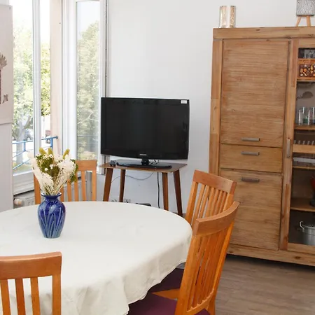 Grand Duplex Familial 113 M - Jardin - Gare - Jusqu'a 8 Pers Apartment *