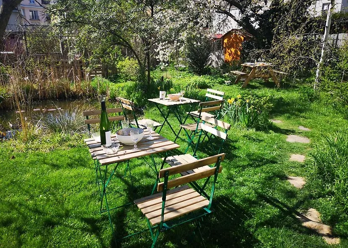 Friends And Familly Guest